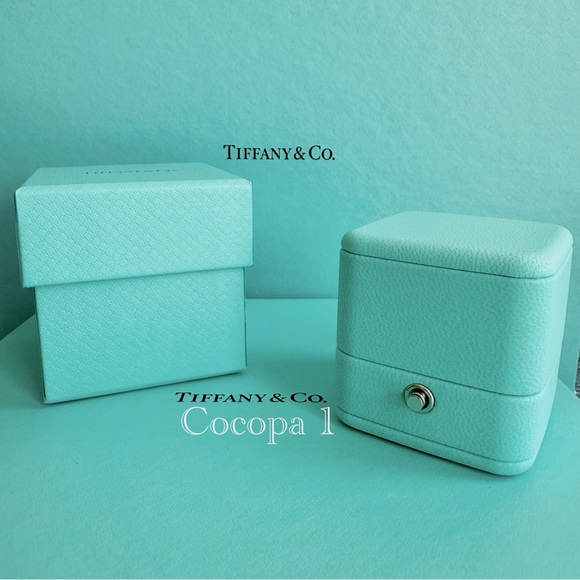 ❤️ Tiffany & Co.❤️ Ring Box 🤍 - Picture 4 of 7